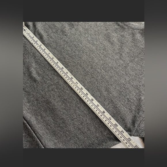 Herringbone Sweatshirt (M) - Picture 5 of 9